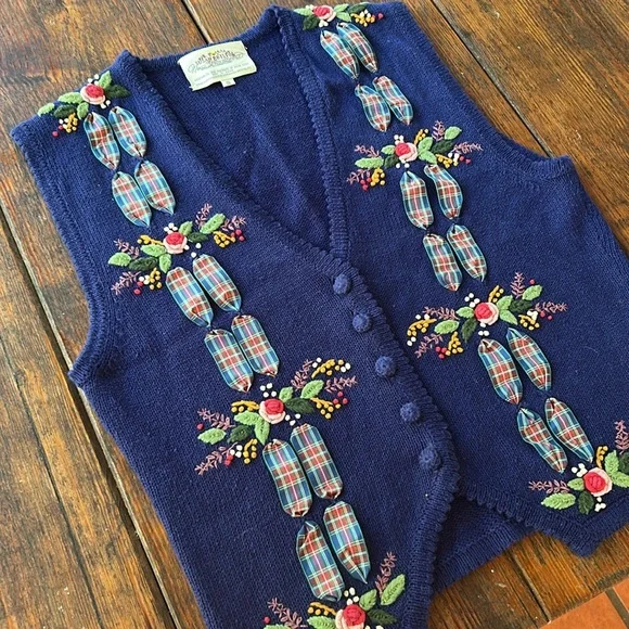 Vintage Susan Bristol Hand Embroidered Blue Knit Vest with Ribbon Detail - Picture 2 of 8